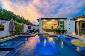 Luxury Villa 5mins to Old Town w Pool Fire pit and BBQ